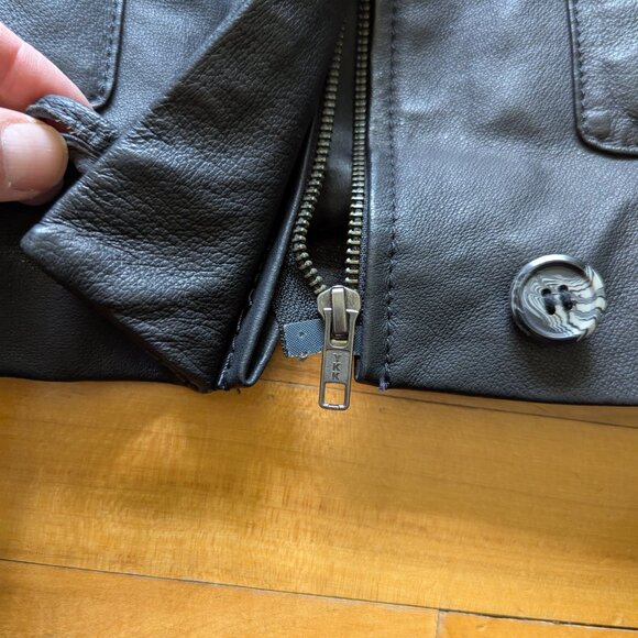 Danier Leather Ladies Small Jacket - Picture 6 of 10